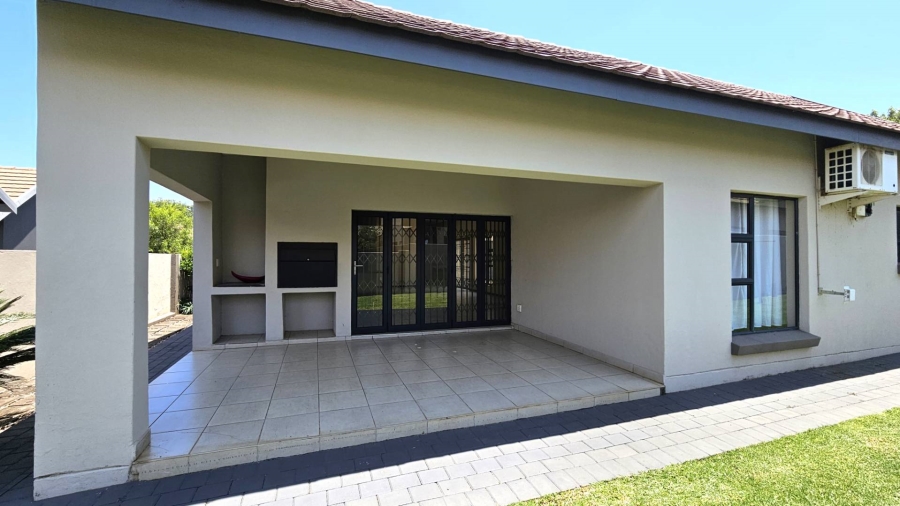 To Let 3 Bedroom Property for Rent in Melodie North West